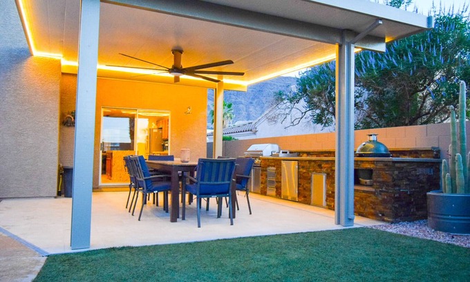 Black Mountain Maison | Invitant Henderson Home avec piscine privée