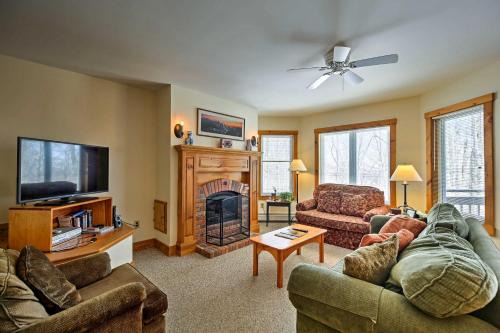 North Troy Appartement | Inviting Ski-inandSki-out Condo at Jay Peak Resort!
