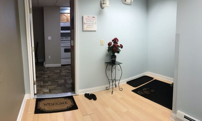 Munising Appartement | Inviting vacation apt. in town w A/C, short walk to Lk Superior, Food Trk, Pub