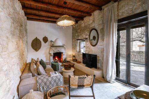 Panagia Maison | Ioulia's Cottage by Nomads