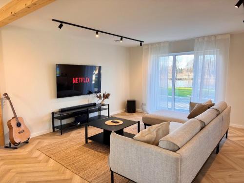 Saaremaa Maison | Ipu Puhkemaja - Riverside Holiday Home
