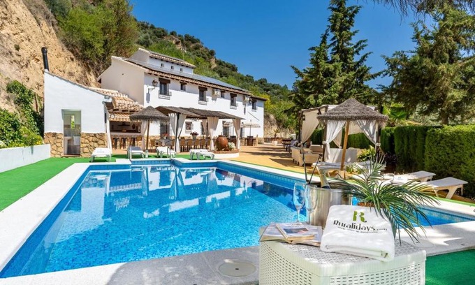 Montefrio Maison | Iratxe Montefrío by Ruralidays
