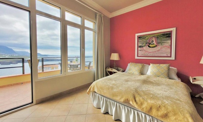 San Marcos Appartement | Ireland 3 by The Ocean Rentals