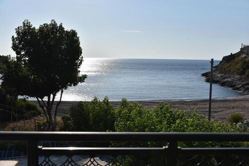 Lavreotiki Maison | Irene's Beach Front house
