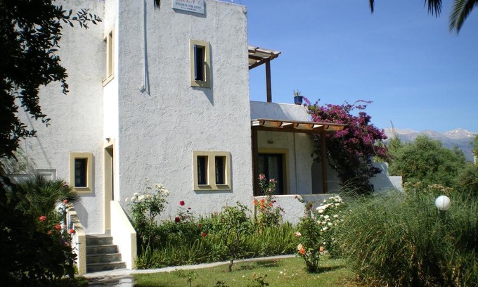 Georgioupolis Maison | Irini Studios