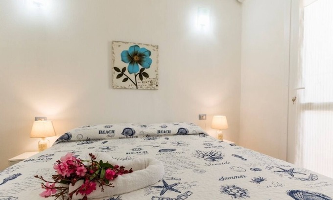 Calasetta Appartement | IRIS, apartment with a glimpse of the sea
