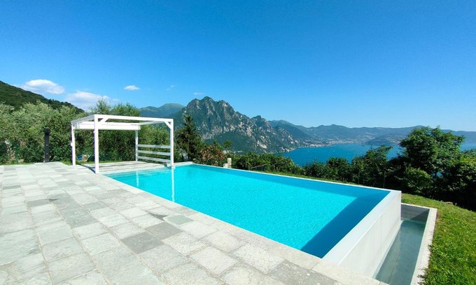 Solto Collina Appartement | IseoLakeRental - Trivia Resort