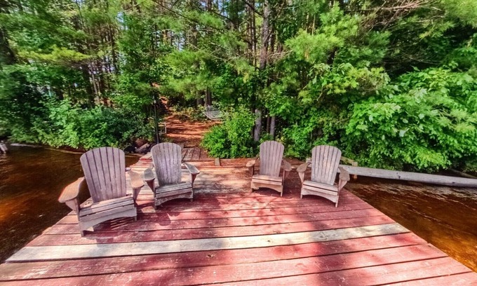 Brantingham Cottage | Summer Island Cottage - ¡Deja que tus perros corran libres!