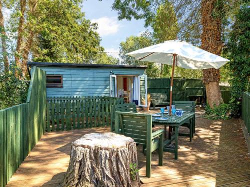 Chelmsford Maison | Island Lodge