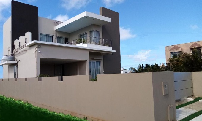 Plaine Magnien Villa | ISLAND RESIDENCE Plaisance - Mauritius - Villa with Private Pool - 15718