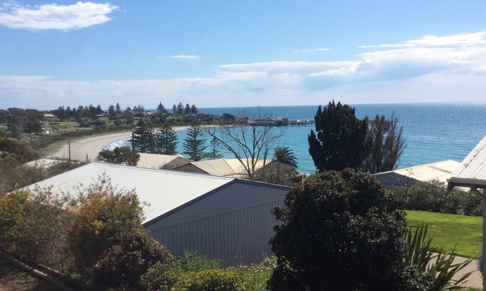 Penneshaw Maison | Rose Island Retreat - Kangaroo Island