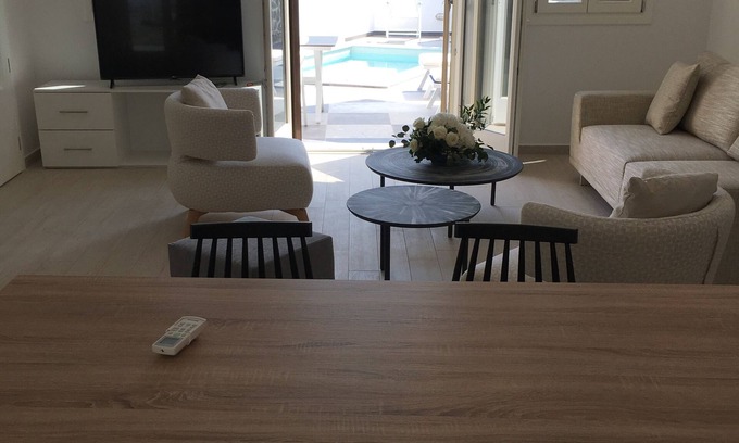 Exo Gonia Maison | ISLAND SWEET HOME A (max 6 personnes) - SANTORINI
