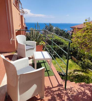 Giglio Porto Maison | Isola del Giglio Casa Cecilia GIGLIO Porto loc Monticello