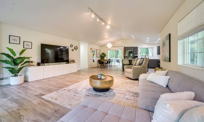 Issaquah Maison | Issaquah Retreat Near Lake Sammamish State Park!