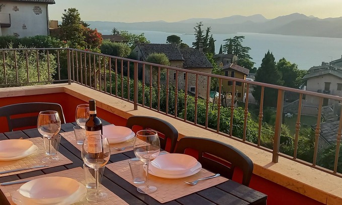 Albisano Appartement | Casa Giuditta, Nuovo e Indipendente Appartamento con Meravigliosa Vista Lago