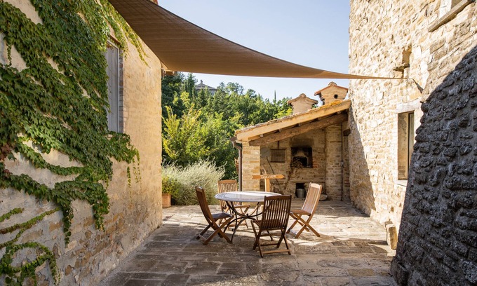 Monteluiano Maison | Authentique, accueillant, élégant, confortable, panoramique, entouré par la nature