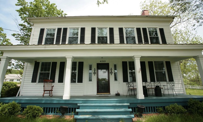 Burdett Maison | Ferme gracieuse sur la route des vins du lac Seneca