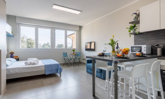 Calambrone Maison | Seaside Studio with Swimming Pool and Parking
