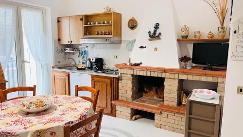 Sant'Andrea Ionio Marina Maison | Casa Rita - house with garden and bbq grill