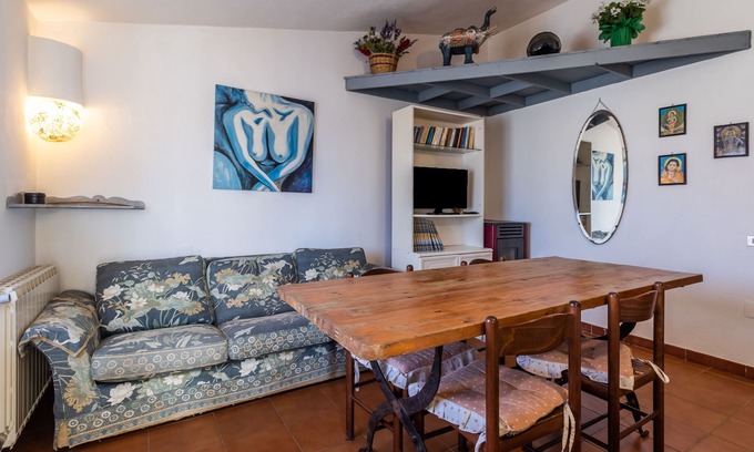 Ruoni Appartement | Appartement La casa di Maurizio avec vue sur la mer, balcon et Wi-Fi.