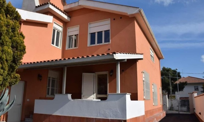 Villaggio del Pino-Le Ginestre Maison | Villa Cinzia - Appartamento con Terrazza