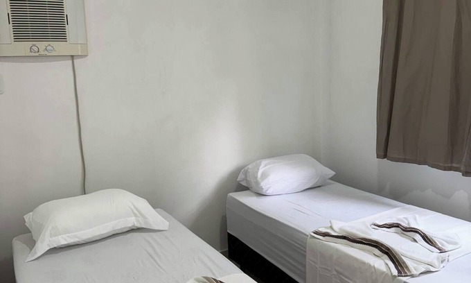 Itapua Appartement | Itapuã - 4 Minutes from the Beach - Bedroom with Suite - Two Bathrooms - Air Conditioning