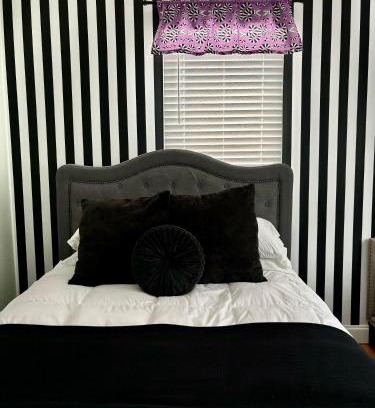Salem Appartement | It’s Showtime-Book Lally’s House! Steps to Common!