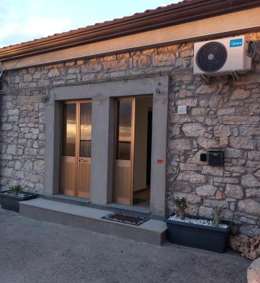 Castel di Iudica Appartement | Iudica charme