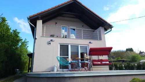 Aljmas Maison | Ivančica