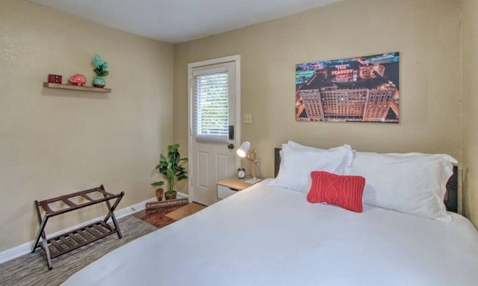 Midtown Appartement | Peaceful Retreat in Gated Midtown Community