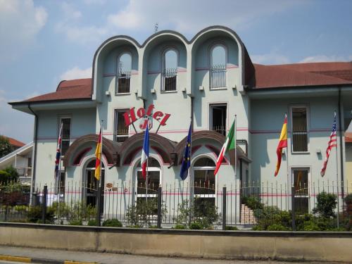 Orbassano Hôtel | J Hotel