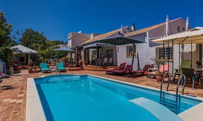 Alcalar Maison | Jacarandá Apartment in Quinta Velha by LovelyStay