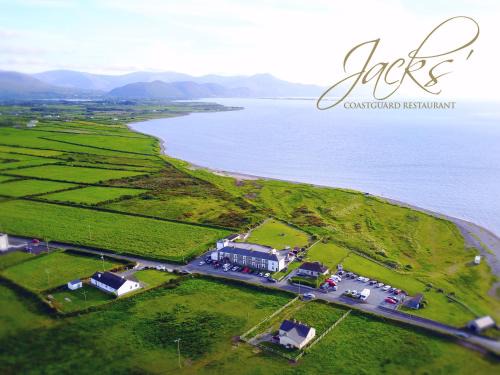 Cromane Maison | Jacks' Coastguard Cottage Vacation home