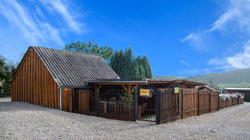 Rezi Appartement | Jacuzzi, Hot Tub, and Sauna Retreat near Hévíz