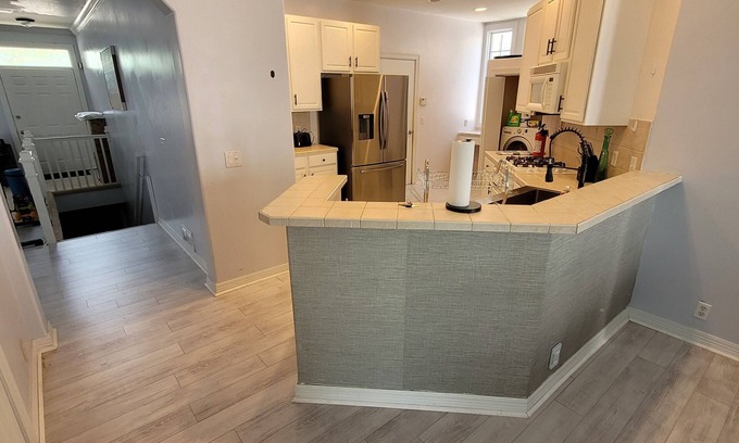 West Omaha Maison | Jacuzzi House Across Nice park