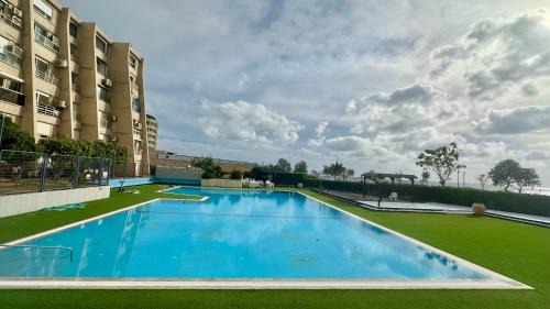 Nahariya Appartement | Jacuzzi, Pool & Sunset by the Sea