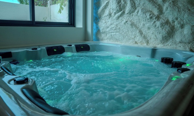 Reims Appartement | Jacuzzi & Sauna Le Cozy : Logement bien-être de 140 m2 à Reims