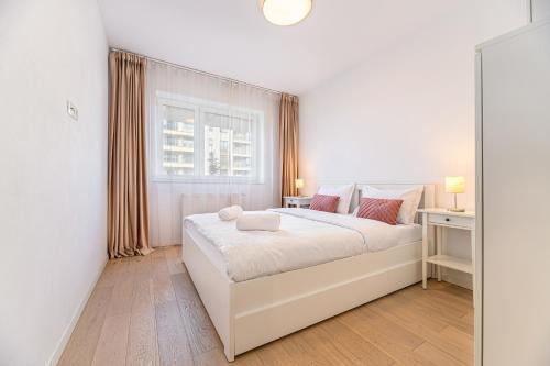 Tractorul Appartement | JAD Luxury 3 Rooms & 2 Rooms Apartments in Kasper, near Coresi Mall