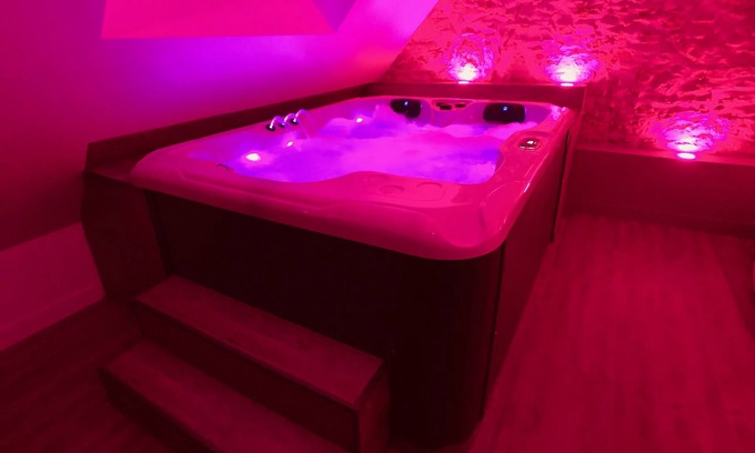 Petit Moisenay Appartement | Suite Cupidon JADE .