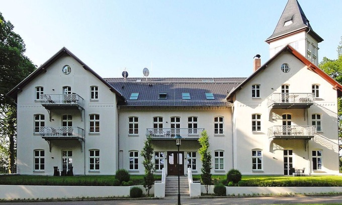 Hohen Niendorf Appartement | Jagdschloss Hohen Niendorf - Wohnung 3 Gartenwohnung