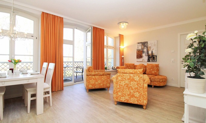Hohen Niendorf Appartement | Jagdschloss WE 10: comfortable and high-quality furnished 2-room apartment