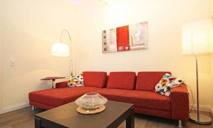 Hohen Niendorf Appartement | Jagdschloss WE 4: comfortable and well-equipped 3-room apartment