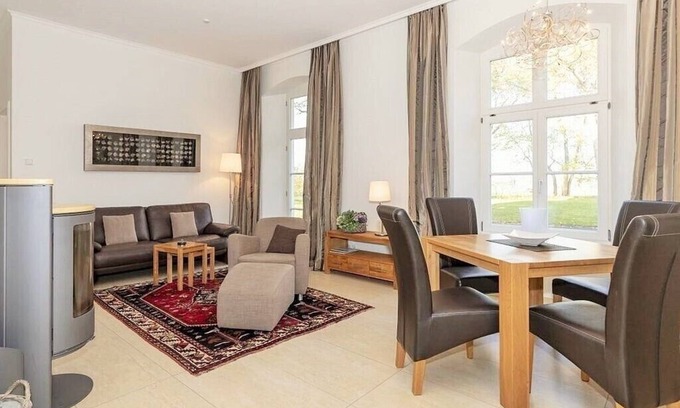Hohen Niendorf Appartement | Jagdschloss WE 9: comfortable and high-quality furnished 2-room apartment
