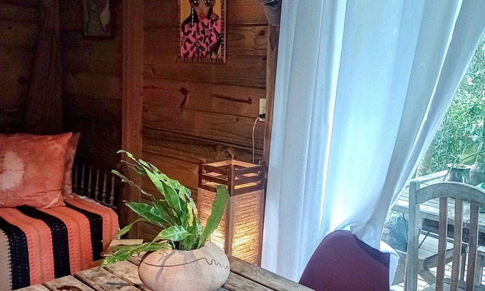 Praia do Rosa Chalet De Ski | JANE | HOUSE BY THE SEA | Central and facing the sea