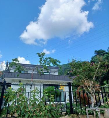 Okcheon Maison | Jangryeonggol pension