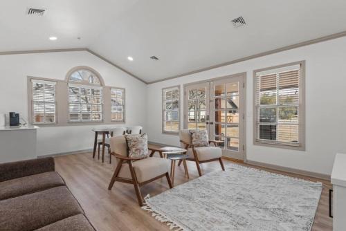 Ramona Maison | Jarrett Farm Resort - Suite 1