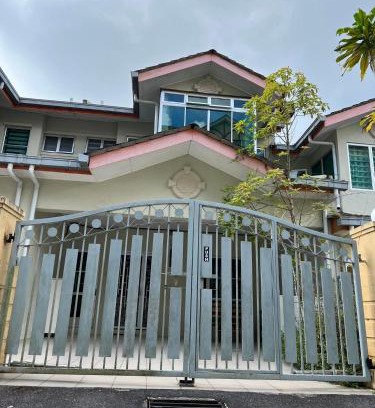 Tanah Rata Maison | Jarzmin Double Story Homestay @ Royal Lily