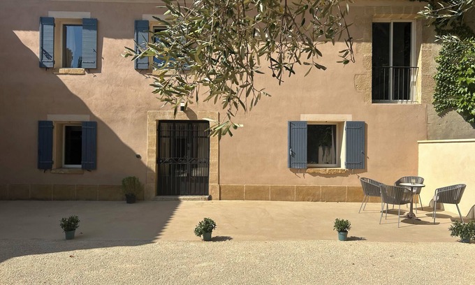 Cavaillon Autre | Domaine aux VIGNERES : 3 hébergements avec piscine près de l'Isle sur la Sorgue,