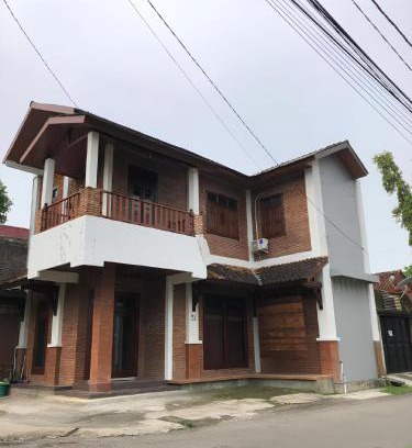 Jepara Maison | Jasmine Homestay Syariah