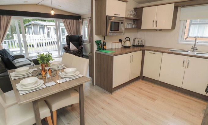 Swarland Cottage | JAX RETREAT, pet friendly, country holiday cottage in Felton